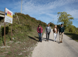 Susinos visita las obras de mejora en caminos rurales y en energ�as renovables realizadas en Santiurde de Reinosa