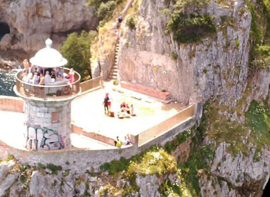 Turismo y Ayuntamiento de Santoña regularán el acceso al Faro del Caballo con un sistema de reserva previa