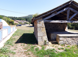 Yuso saca a licitaci�n por m�s de 46.000 euros la rehabilitaci�n del lavadero de Orzales para garantizar su conservaci�n