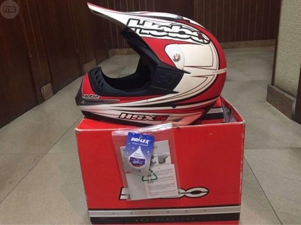 Casco motocross o enduro. Nuevo